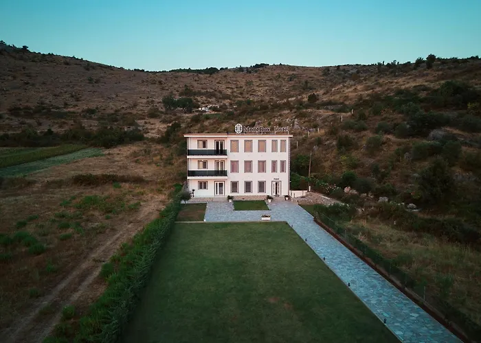 Ξενοδοχείο Montflux