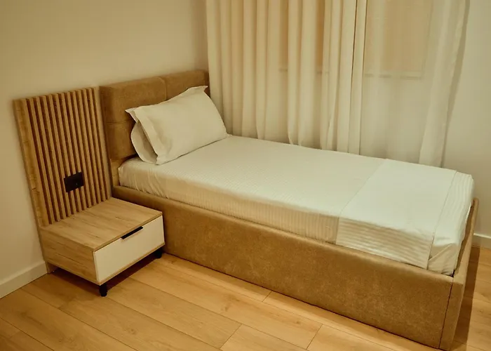 Отель Montflux Boks